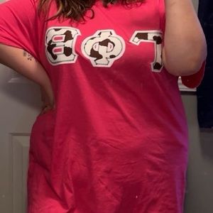 Gamma phi btw Pink cow letter shirt